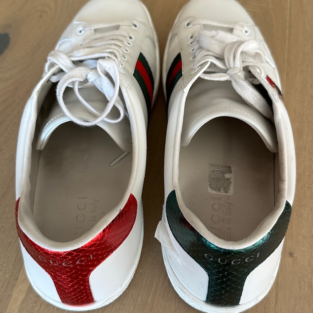 Gucci White Sneakers with Red and Green Stripes - Picture 2 of 5